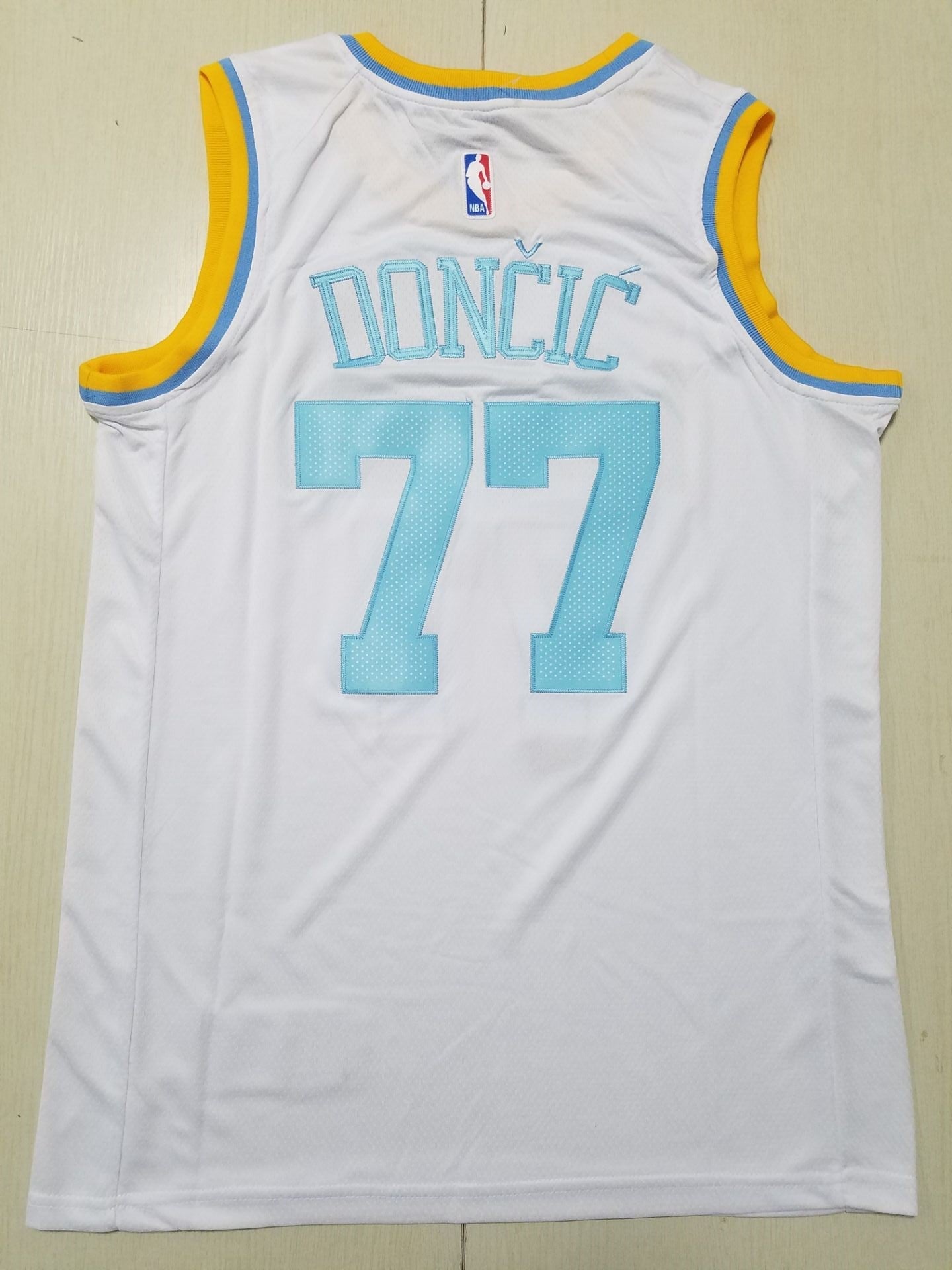 Los Angeles Lakers 2023-24 City Edition White & Light Blue Jersey